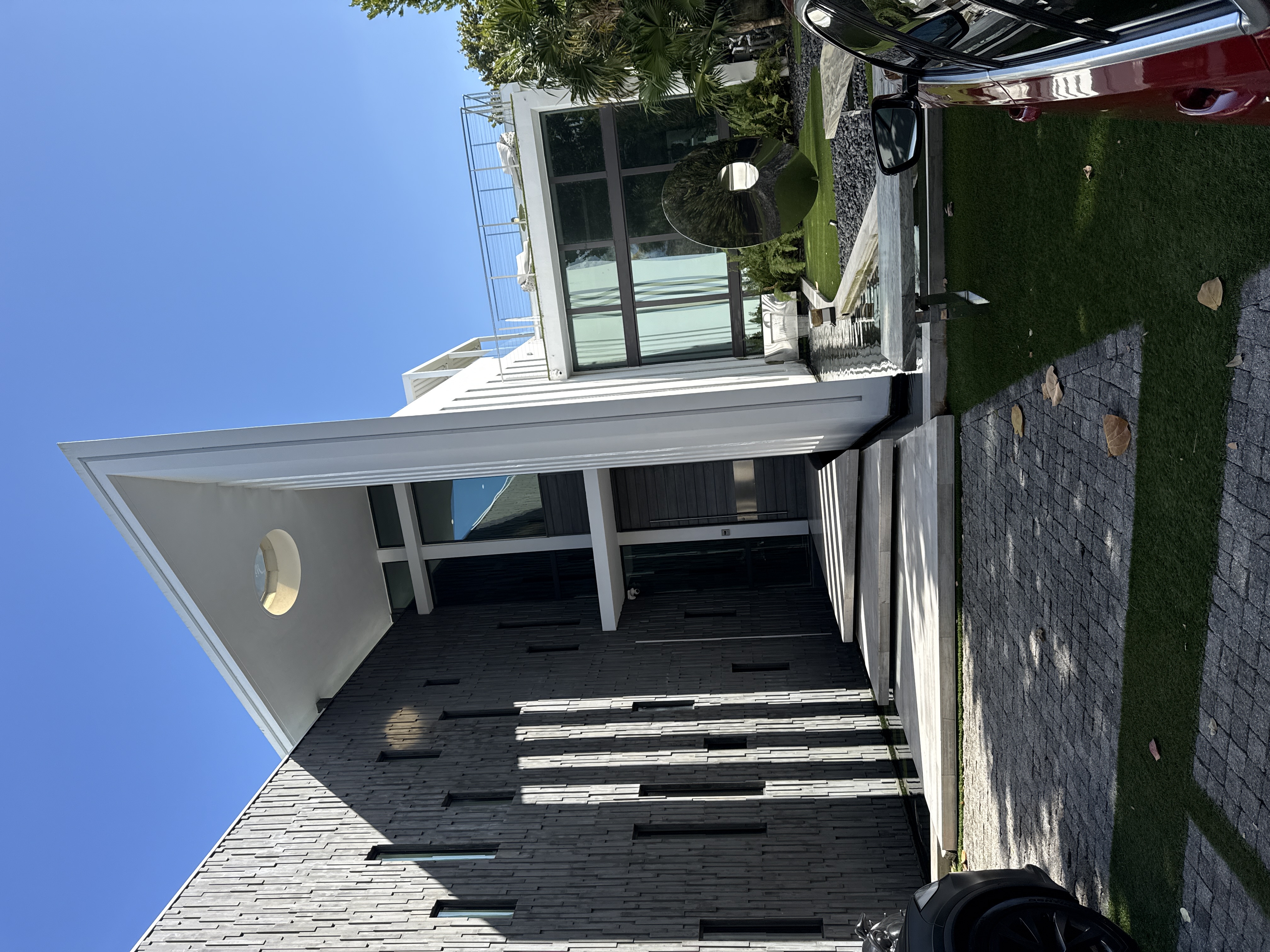 Luxury residential home window tinting Miami